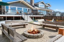 Double Bluff I Beachfront I Dogs Ok I Sleeps 8 - Image 2