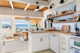 Sunset Cottage in Lagoon Point - Image 3