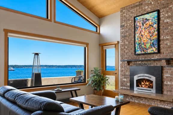 Bells Beach I Langley I Sleeps 8 - Image 1