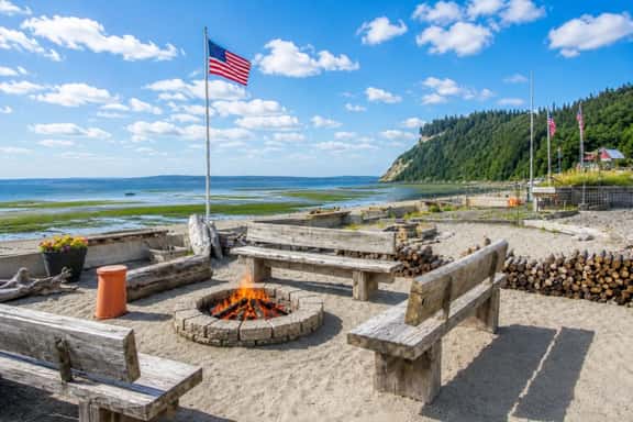 Double Bluff I Beachfront I Dogs Ok I Sleeps 8 - Image 1