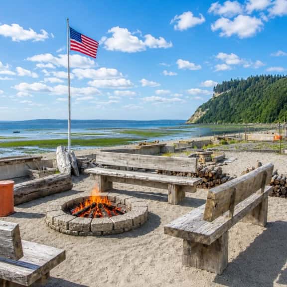Double Bluff I Beachfront I Dogs Ok I Sleeps 8 - Image 1